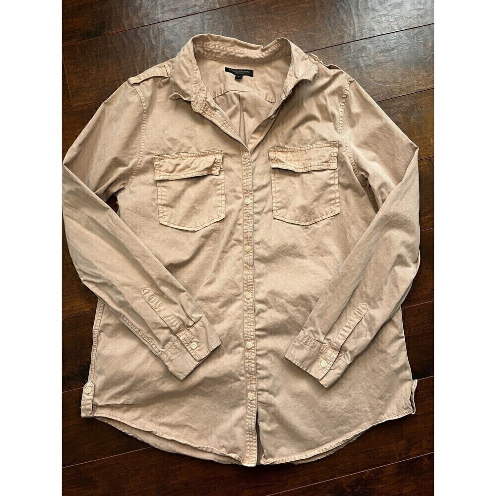 Womens Banana Republic Soft Wash Light Pink Button Down Long sleeve Size L